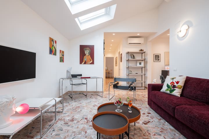 Giudecca Island with a Wonderful View gallery image 4