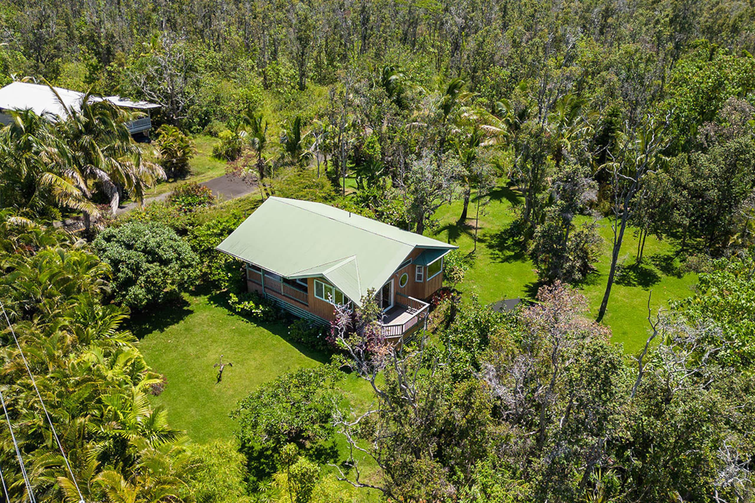 Home in Pahoa · ★4.86 · 1 bedroom · 1 bed · 1 bath - Image 39