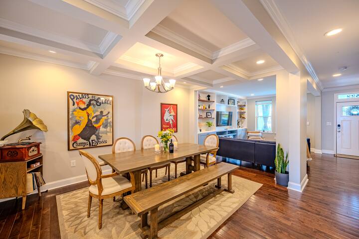 “D St Digs” DC Row Home on the Hill gallery image 2