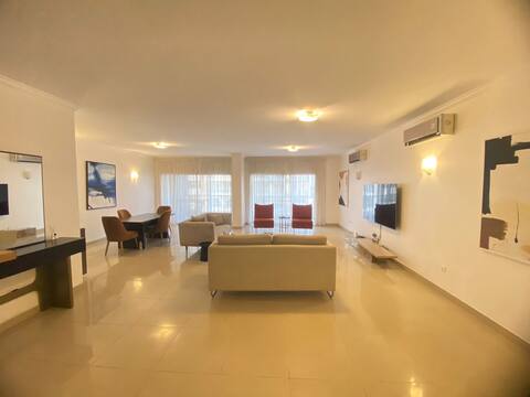 Luxe 3BED flat (Ikoyi, Lagos)pool, gym & 24/7power