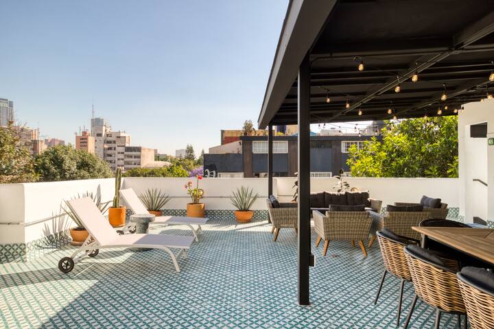 PH 3BR w/rooftop, gym, Juarez design area gallery image 4