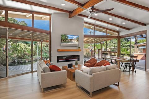 Modern| Pool| Pond| Arcade | Oasis|Location! Safe