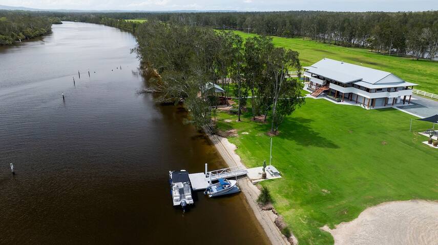 Neat Acres Farmhouse gallery image 4