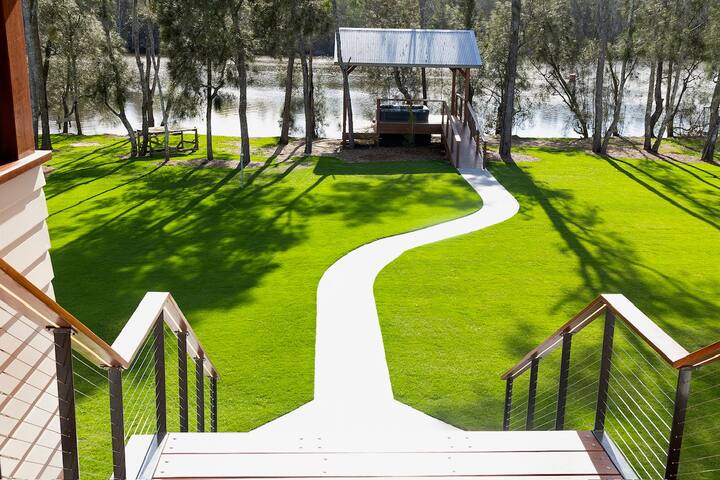 Neat Acres Farmhouse gallery image 3