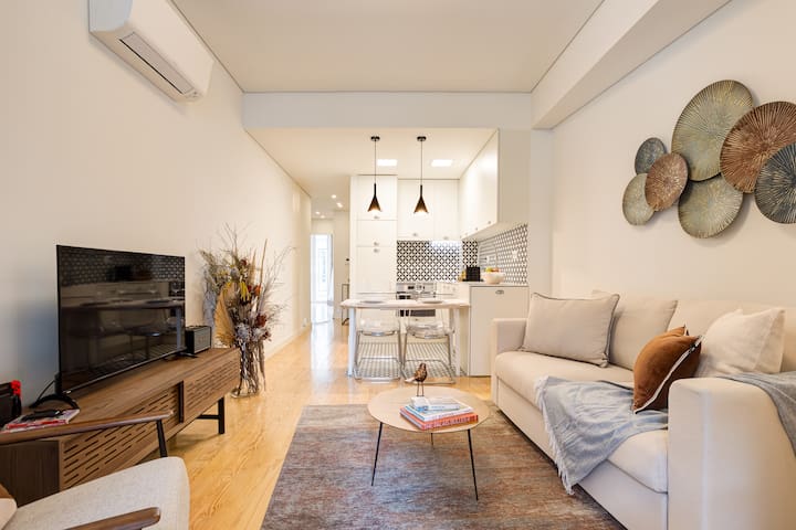 Lapa garden IV @ Pool / Balcony / Elevator / AC