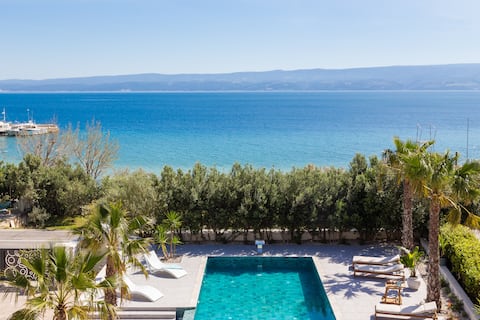 New Luxury Beach Villa - Heated Pool