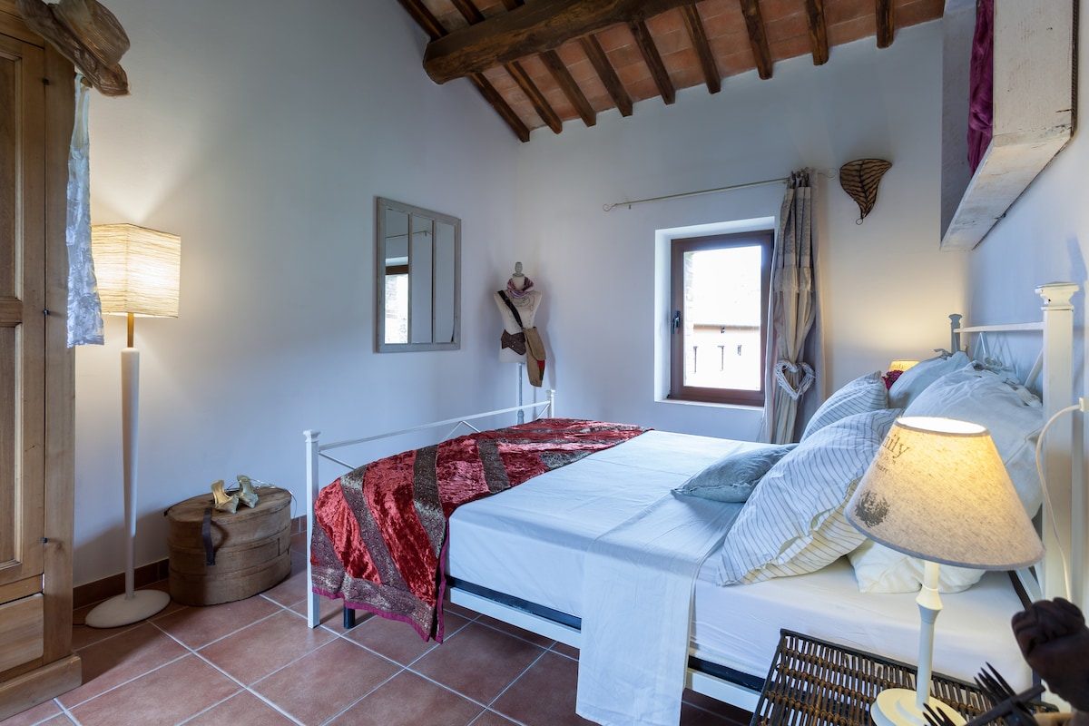 غرفة النوم 2