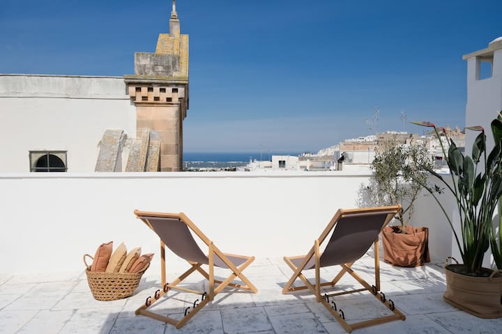 Casa degli Aragonesi, Ostuni
