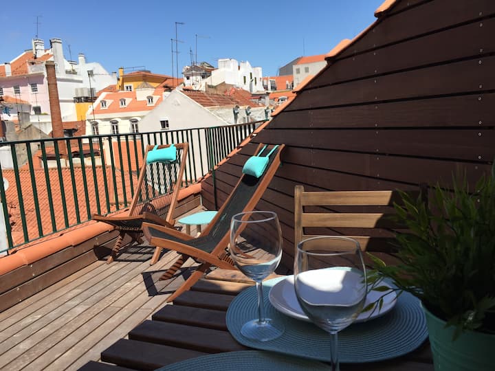 Sunny Balcony Bairro Alto [Upper Quarter] - Lisboa