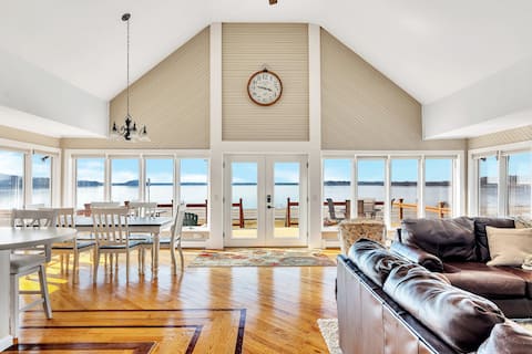 Lakeside Retreat on Saratoga Lake