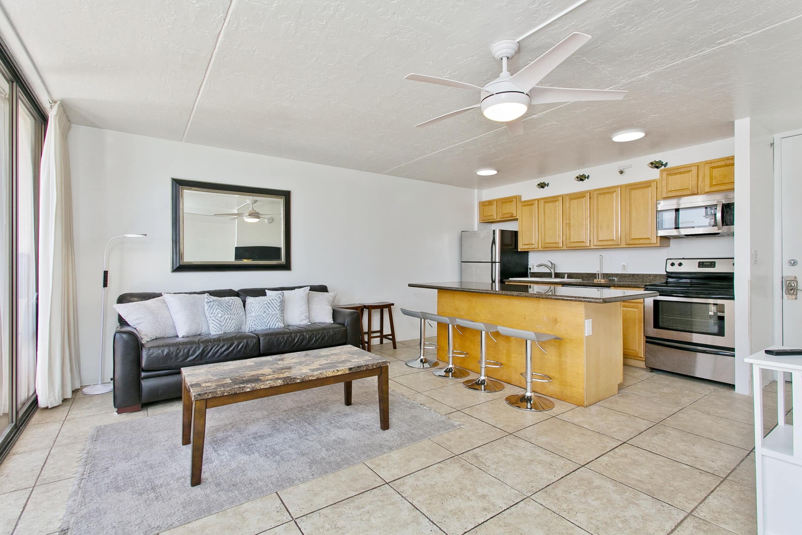Condo in Honolulu · ★4.66 · 1 bedroom · 2 beds · 1 bath - Image 4