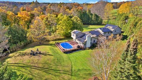 6-BR Berkshires Estate w Pool