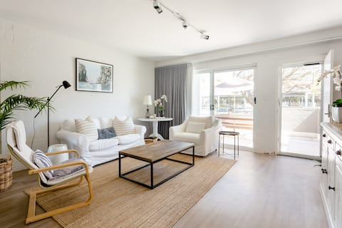 Popular Airbnb listing: Rosemary by the Sea - 2 Bedrooms in Perth