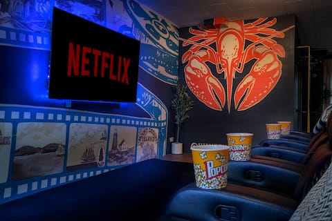 Theater, Hot tub, Game Room, 5 min Acadia, Dogs Ok