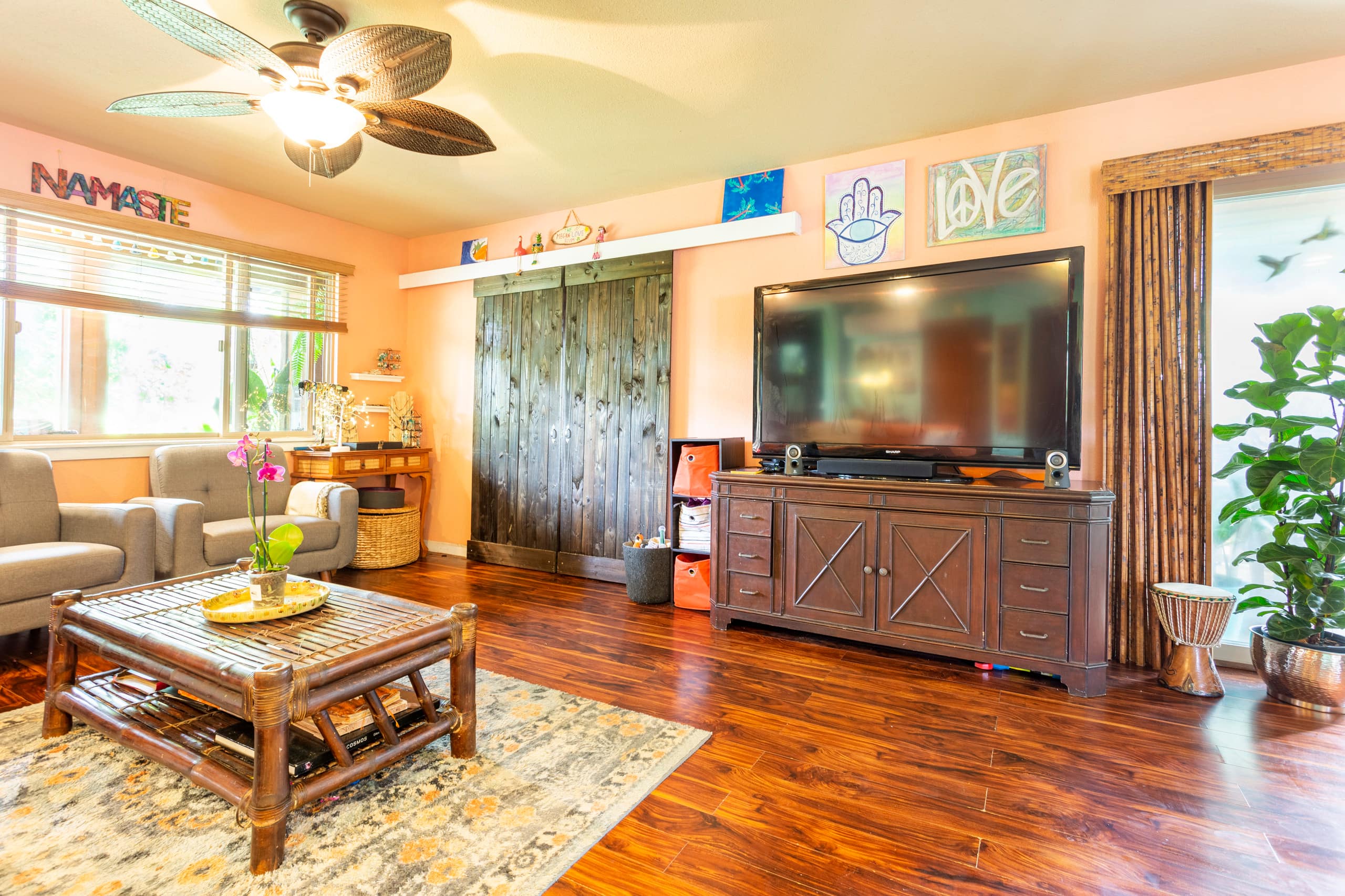 Home in Kailua-Kona · ★4.93 · 1 bedroom · 1 bed · 1.5 shared baths - Image 6