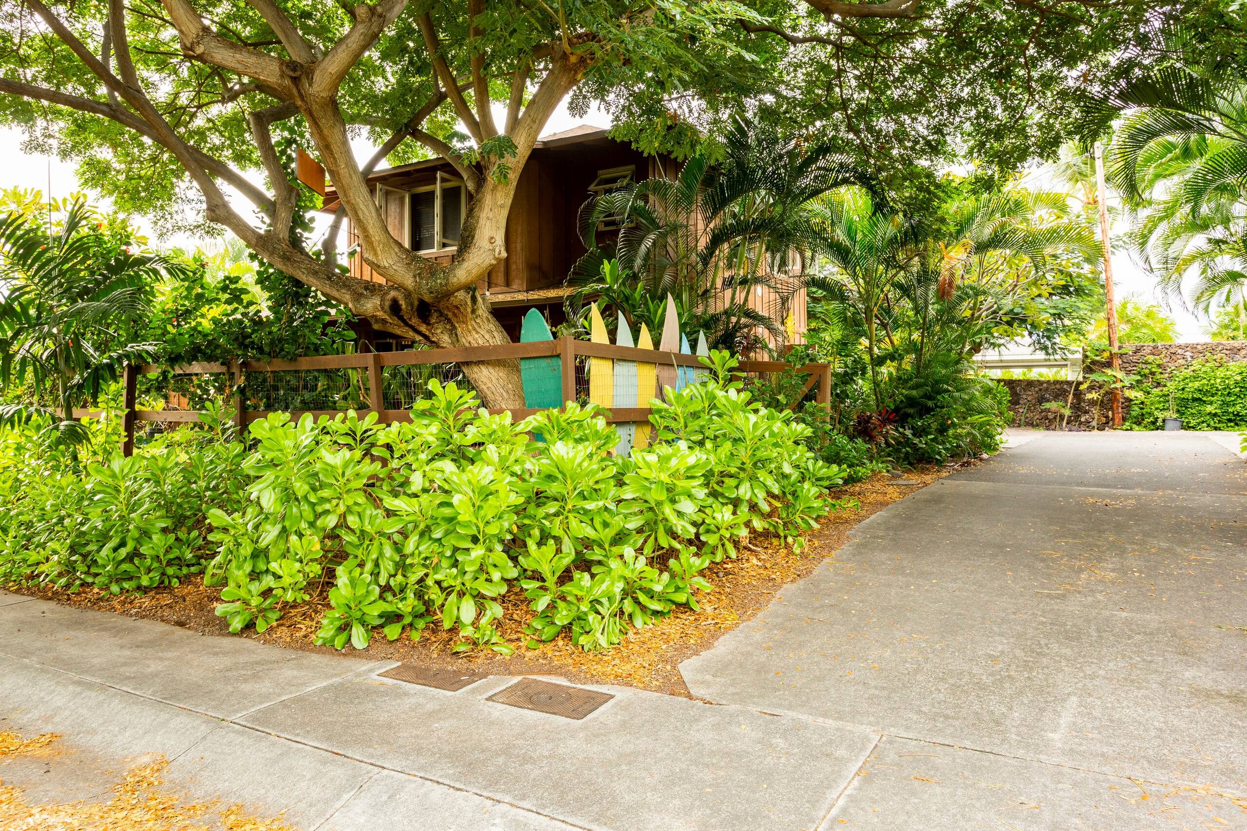 Home in Kailua-Kona · ★4.93 · 1 bedroom · 1 bed · 1.5 shared baths - Image 26