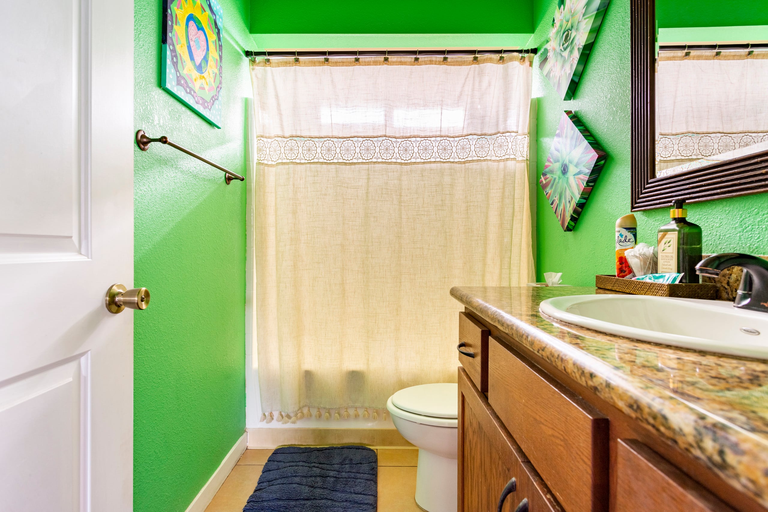 Home in Kailua-Kona · ★4.93 · 1 bedroom · 1 bed · 1.5 shared baths - Image 14