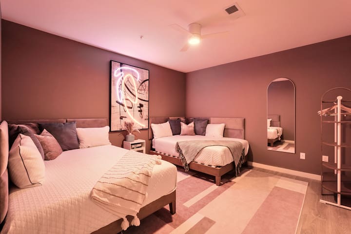 Hyve Vibe in Downtown|Holiday Fireworks