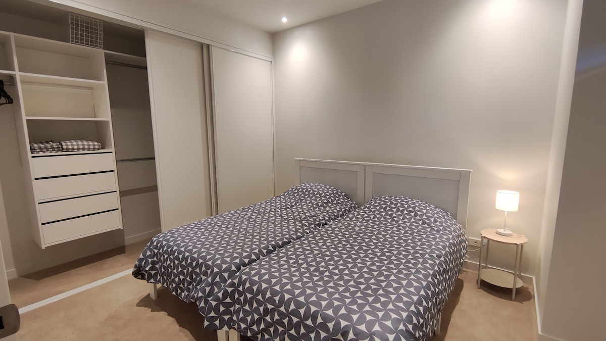 غرفة النوم 2