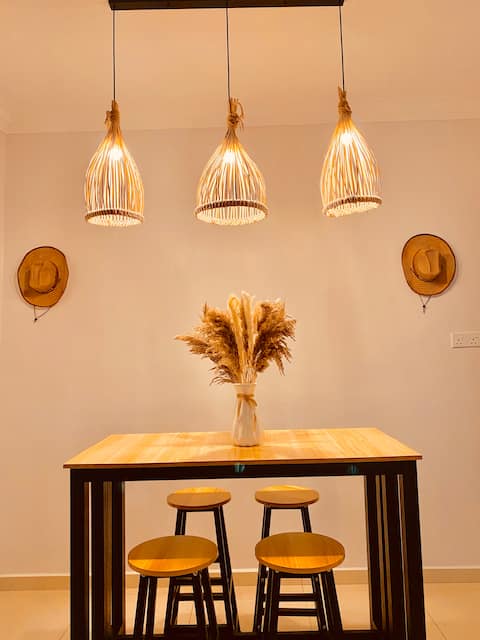 HeyBlueee@9-12pax/5minJetty/FreeNetflix/Games