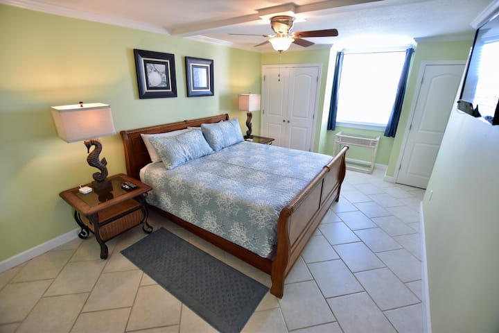 Dolphin Point #601A: Hlavná spálňa