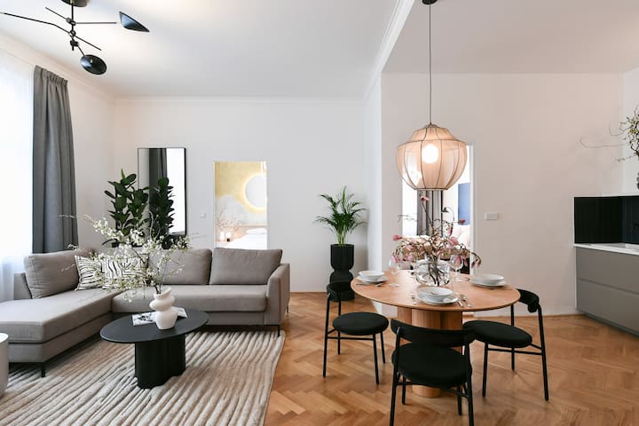 Charming Quiet 2BR Apt No. 13