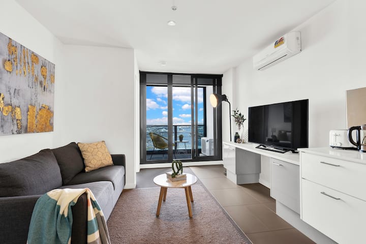 New Modern 1-br Cbd Apt + Gym + Pool - Melbourne