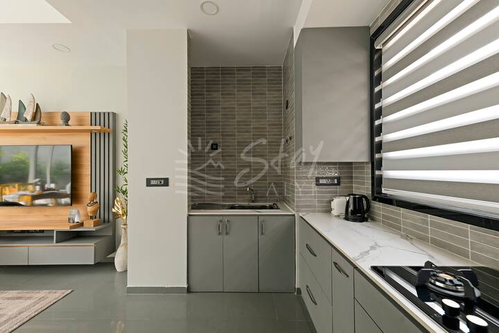 Full kitchen image 2