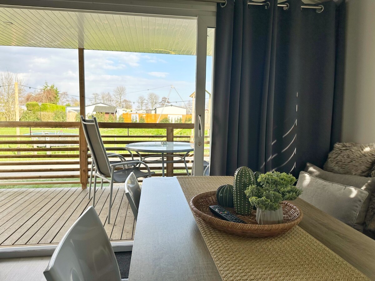 Successful Airbnb property: Chalet 1a at Recreation Park de Wielen in Sint Maarten