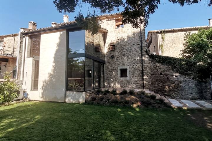Boutique house next to Girona El Lledoner