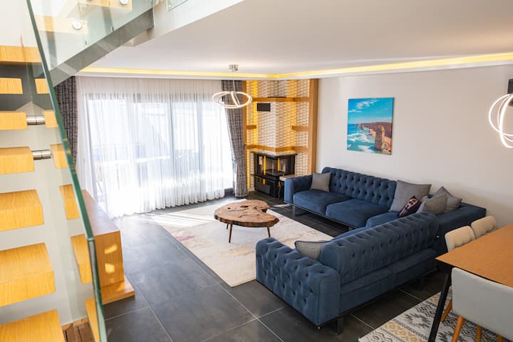 ÇEşme Lüks Huzurlu Yeni Villa - Çeşme