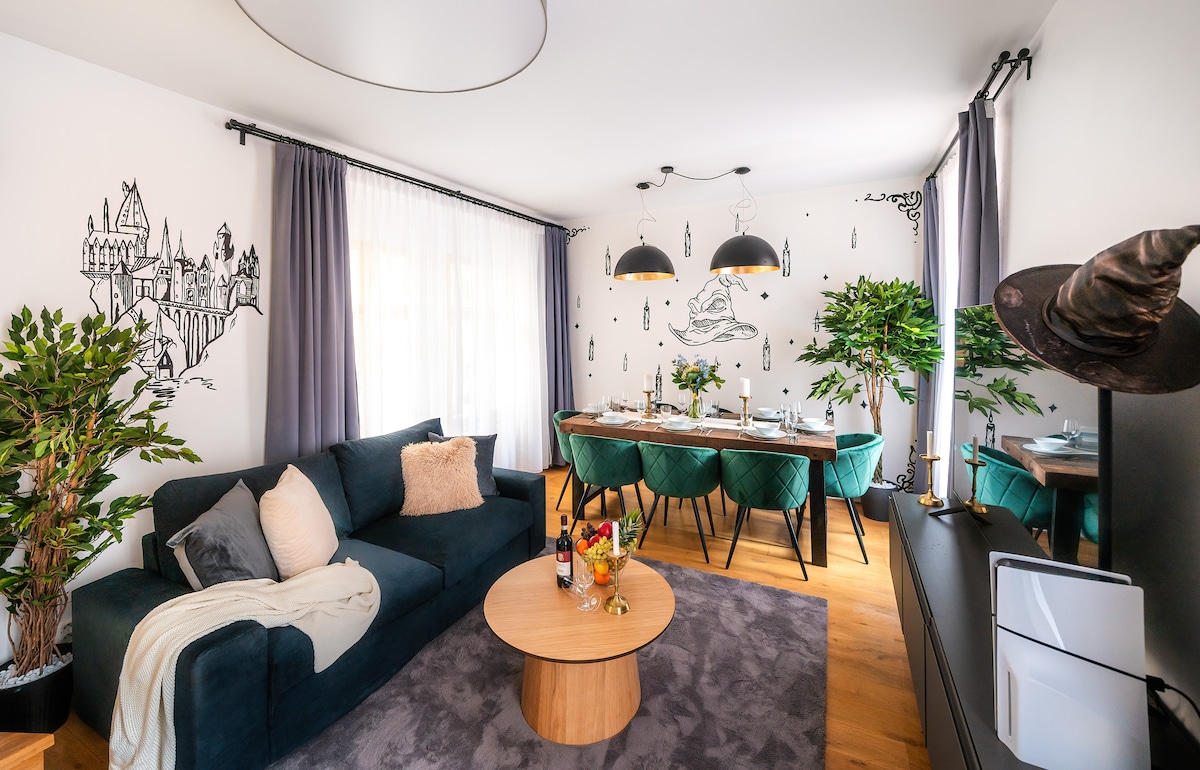 להתאסף באולם הגדול עם חברים ובני משפחה