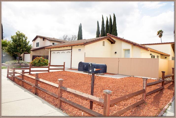 2Homes_3K,2Q,8S,8SB_Slp26_EzFwy_EV_AC_Kit_BBQ_5023 gallery image 4