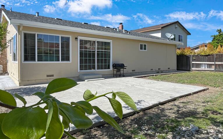 2Homes_3K,2Q,8S,8SB_Slp26_EzFwy_EV_AC_Kit_BBQ_5023 gallery image 5