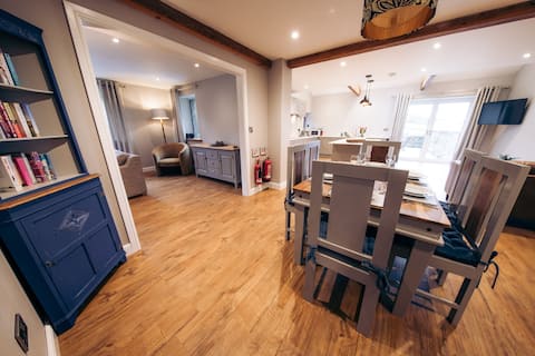 Meadow View Barn EV charger & super king/king beds