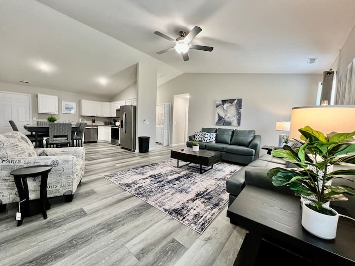 Bright, Beautiful, Brand new Home - Wilmington, Oh