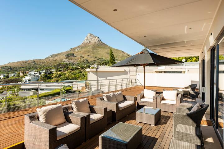 Ocean View Villa-Infinity Pool, Close to the Beach gallery image 5