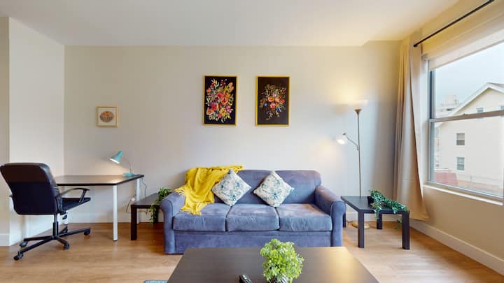 Stylish Home With Free Parking - Norwalk, CT