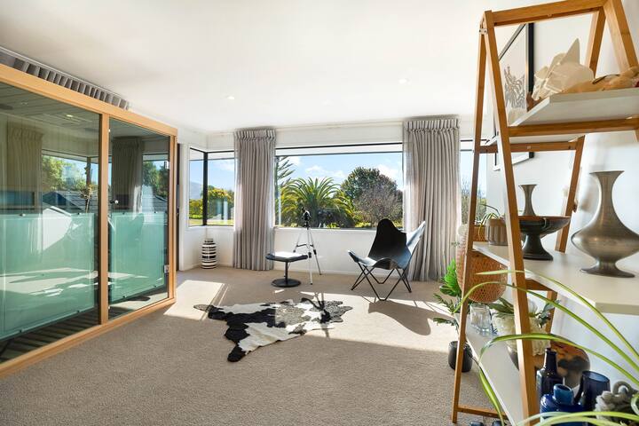 King size pull out sofa bed 