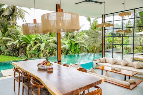 4BR Villa René Luxury & Serenity in Rice Fields