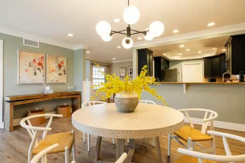 Designer Retreat! Pool&SPA! 5 Bedroom|3 Full Bath.