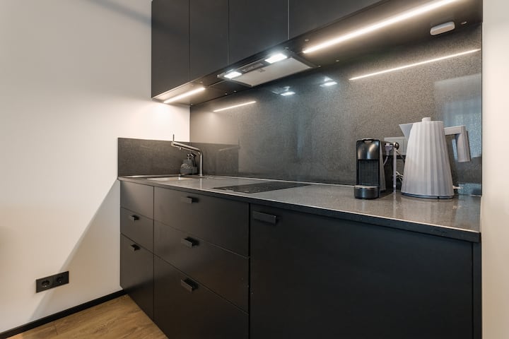 Elegant 28m2 Studio Next To Old Town - タリン