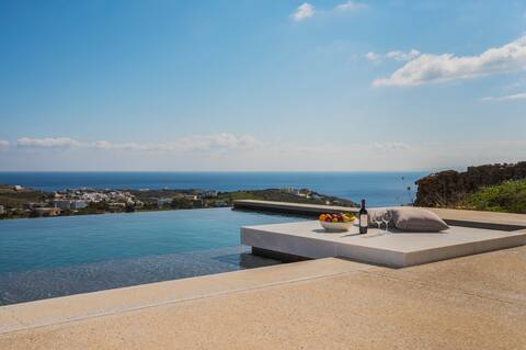 Syros - modern villa in Posidonia