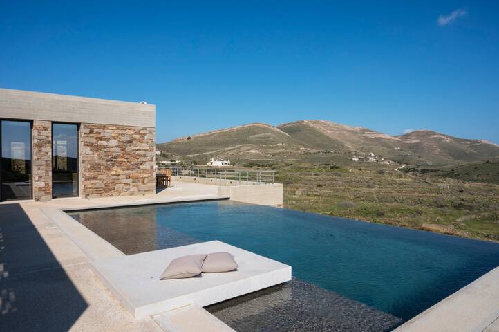 Syros – modern villa in Posidonia with pool gallery image 3