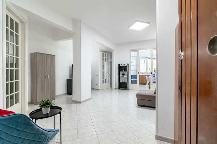 Guesthost - Roomy Apartment Close To Siena Center - Siena