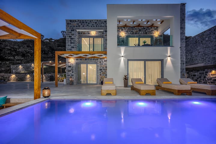 Sunny Drops White Villa by Estia