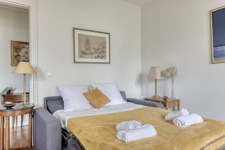 Dhoma e ndenjjes - Divan krevat 