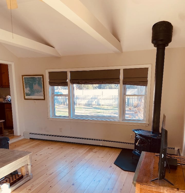 Bright & Sunny 2 Bedroom House - Sag Harbor, NY