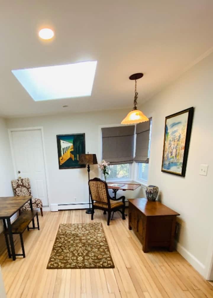 Bright & Sunny 2 Bedroom House - Sag Harbor, NY