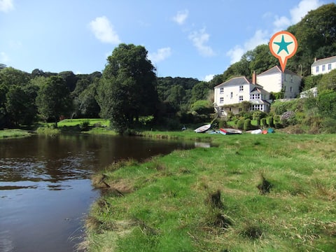 Melyn Goth an idyllic Mill House on the Helford